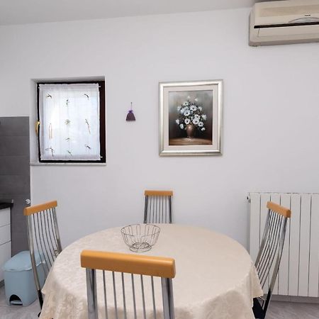 Apartments Anka Kampor Екстериор снимка