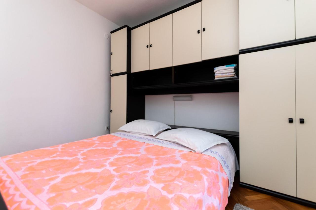 Apartments Anka Kampor Екстериор снимка
