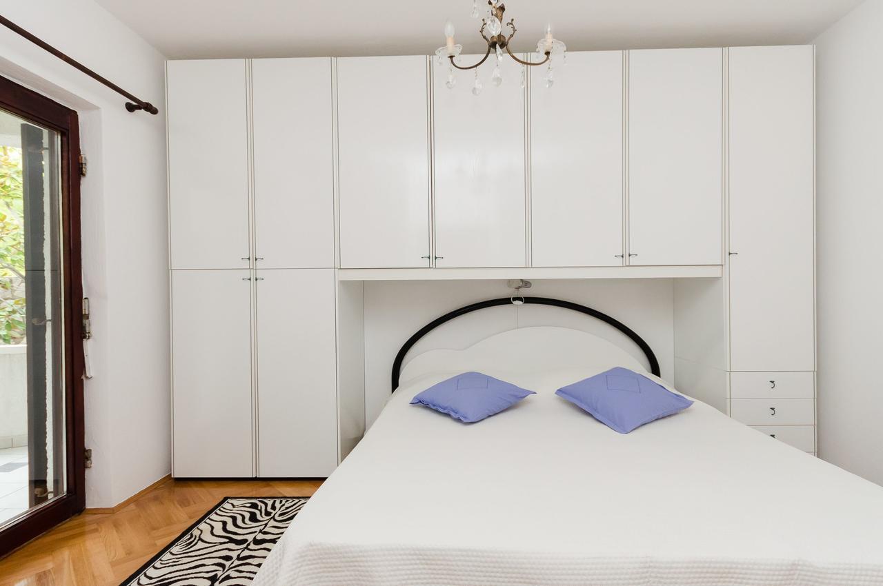Apartments Anka Kampor Екстериор снимка