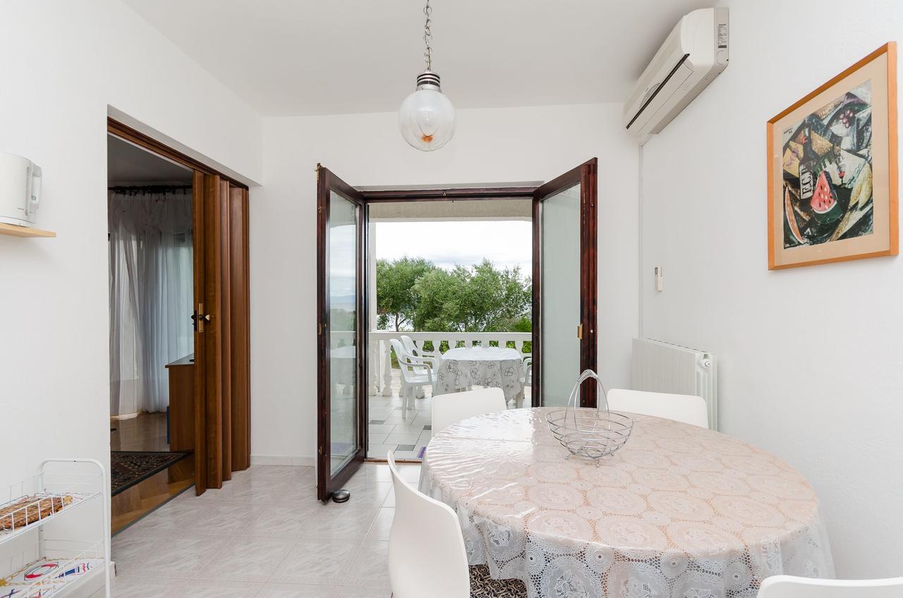 Apartments Anka Kampor Екстериор снимка
