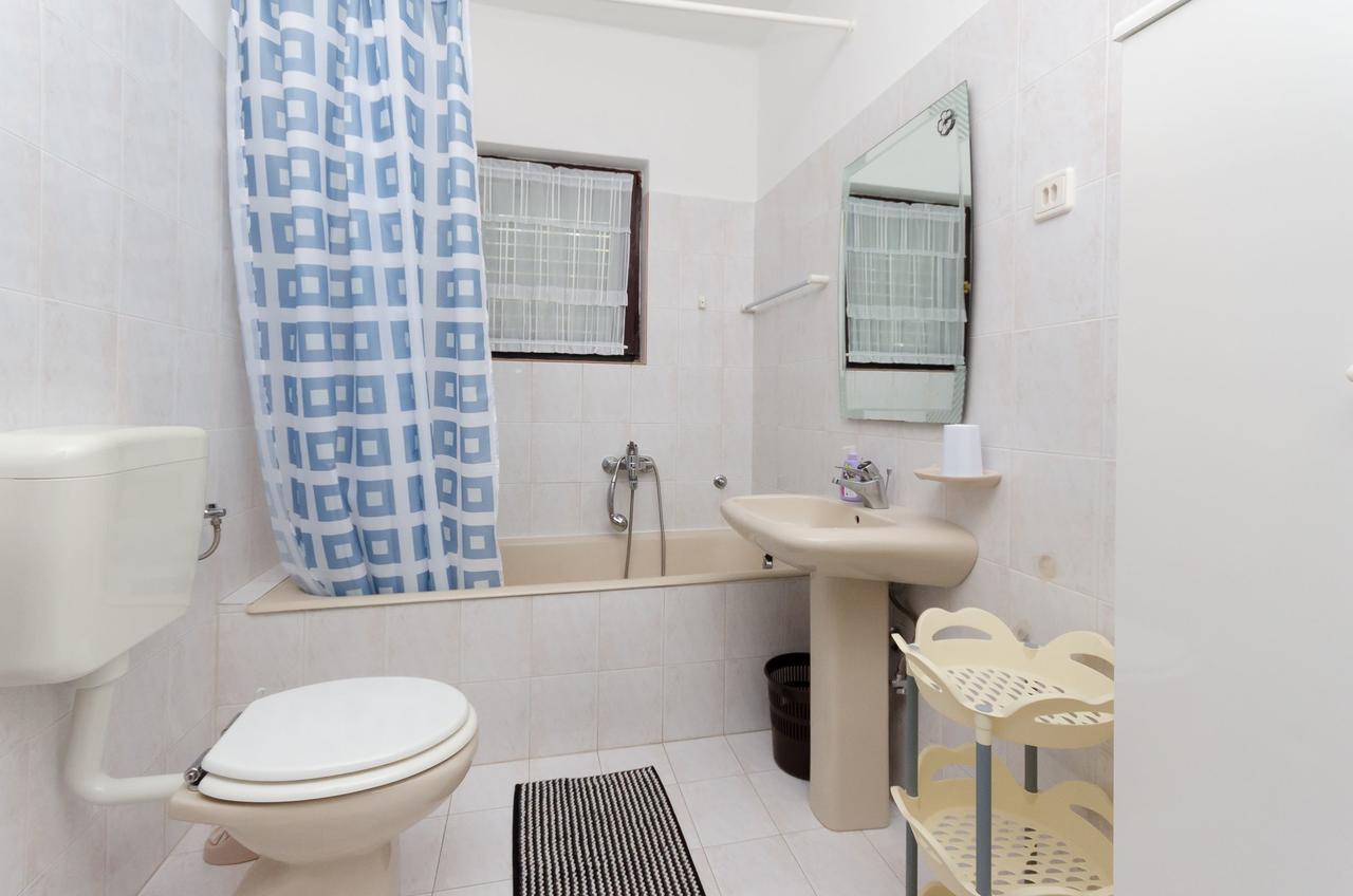 Apartments Anka Kampor Екстериор снимка